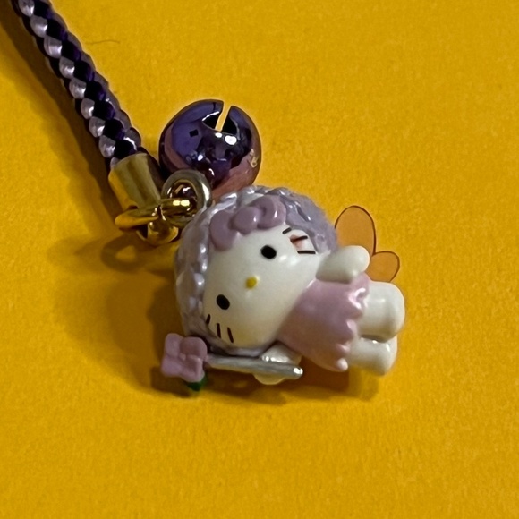 Vintage Hello Kitty　Local Netsuke: Kobe and Nagasaki Set of 2 - Picture 4 of 6